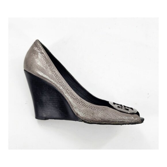 TORY BURCH Silver Herringbone Pattern Wedge Pumps Poor Condition - Picture 5 of 14
